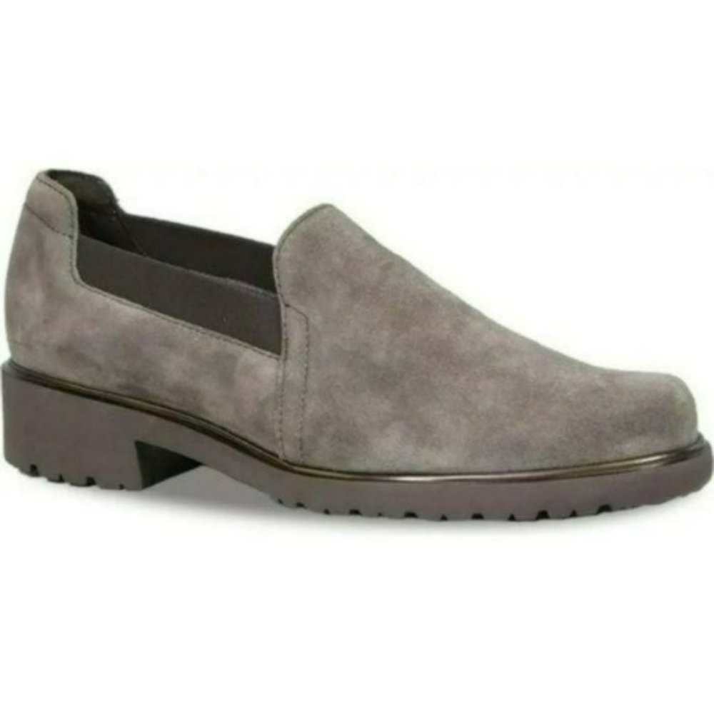 Munro Becca Suede Loafers - Picture 1 of 6